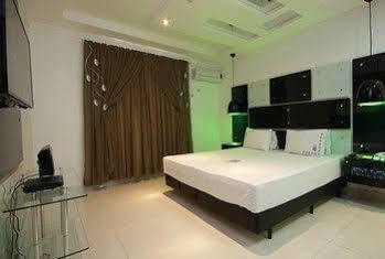 Motel Replay Guarulhos Adults Only المظهر الخارجي الصورة
